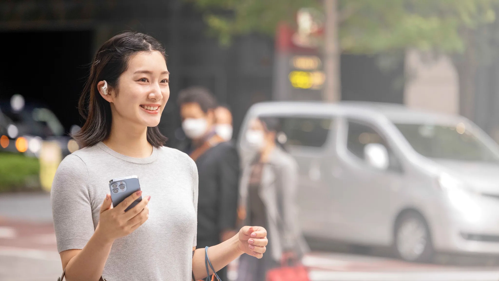 Thao tác dễ dàng ngay trên tai nghe