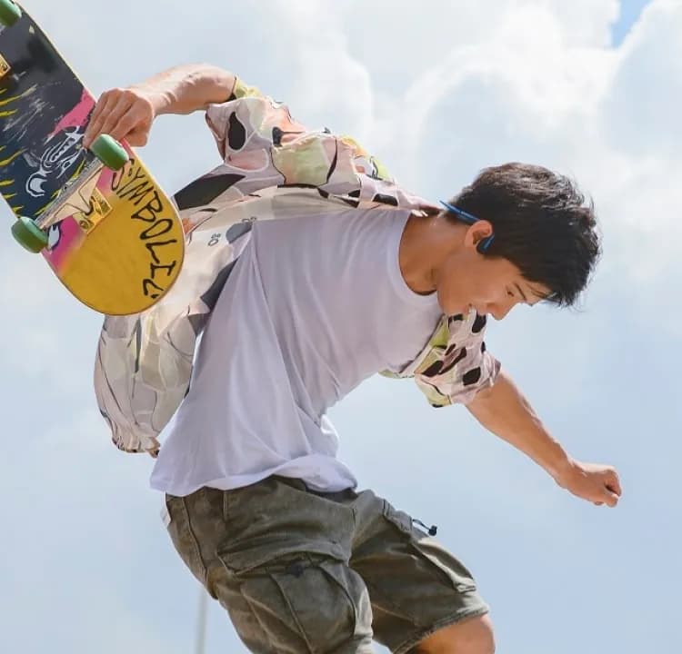 Tận hưởng âm nhạc trên từng <br> chuyển động