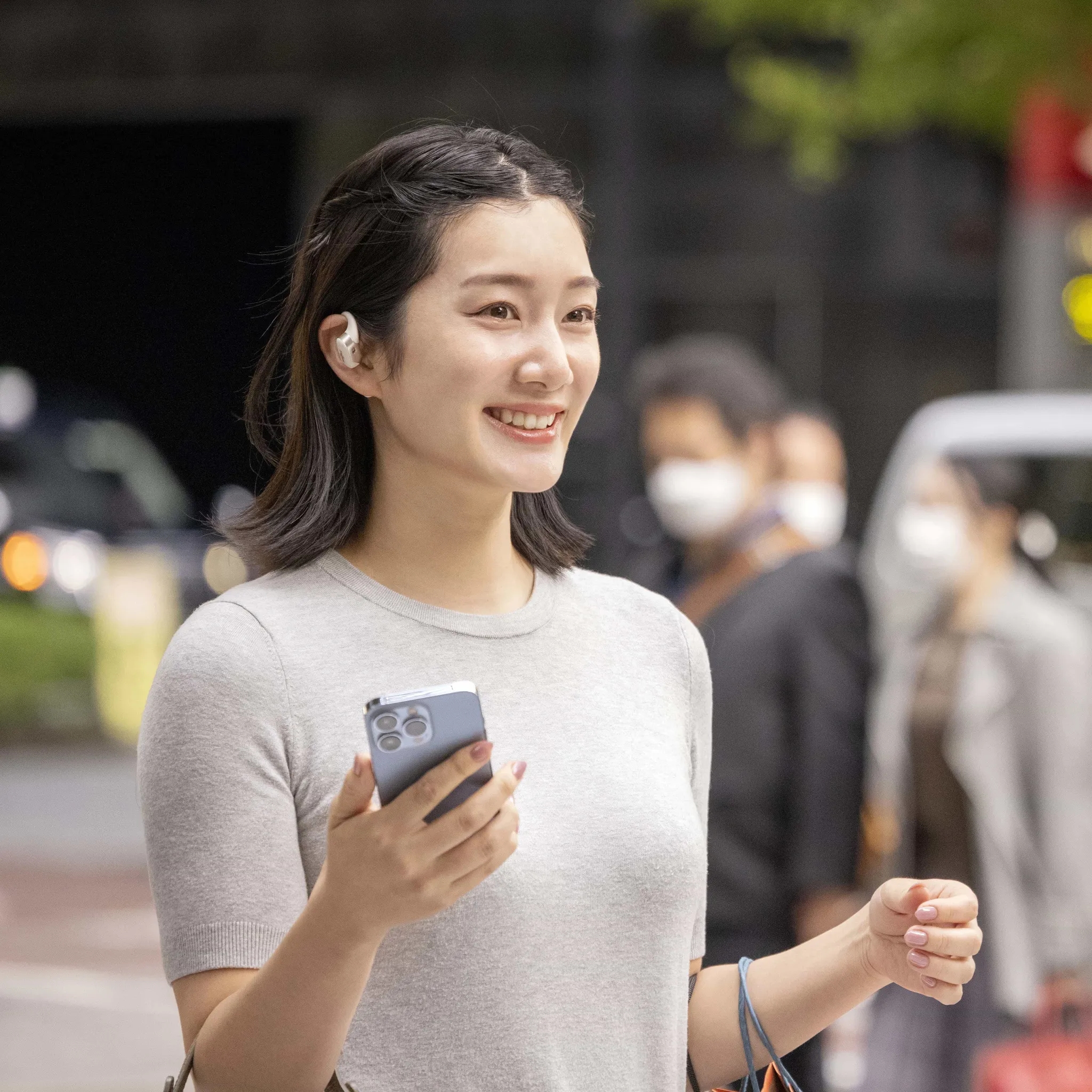 Thao tác dễ dàng ngay trên tai nghe