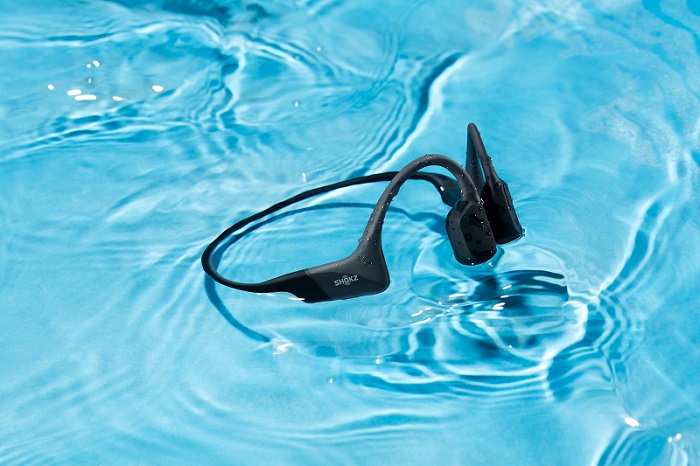 Chống kháng nước ở các dòng tai nghe chạy bộ là tính năng không thể thiếu
