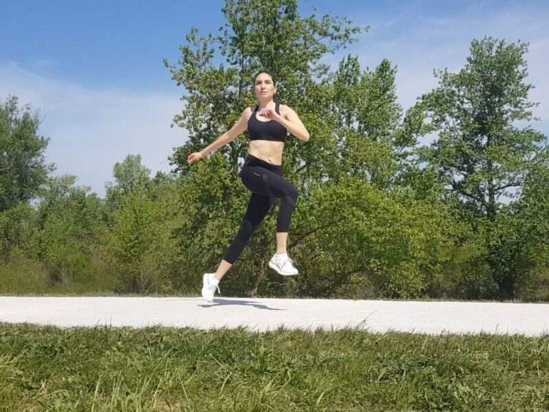 Sideways Running tác động lên các vùng cơ đùi, chân và hông của bạn