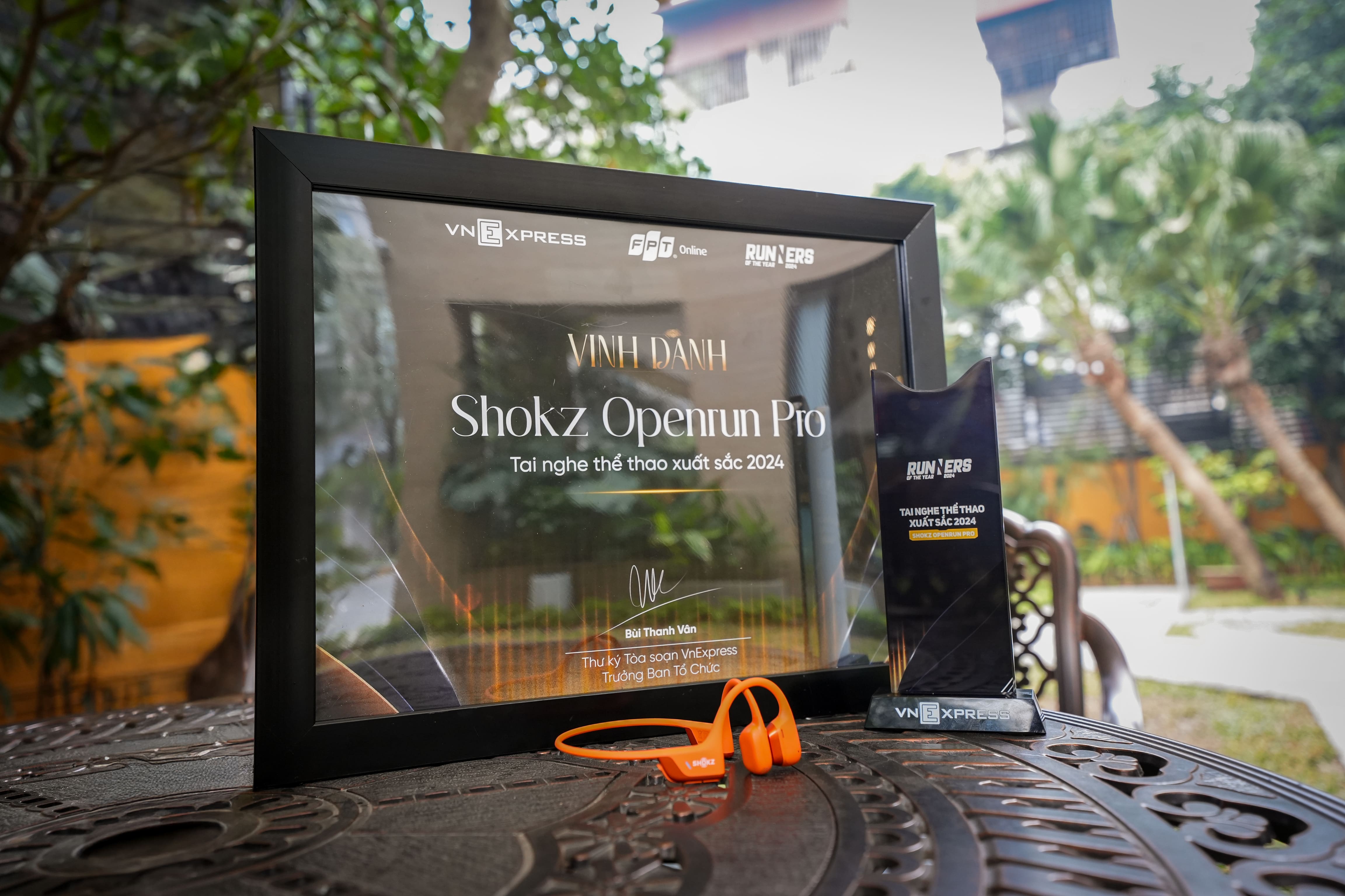 Shokz OpenRun Pro: Tai nghe thể thao xuất sắc VnExpress